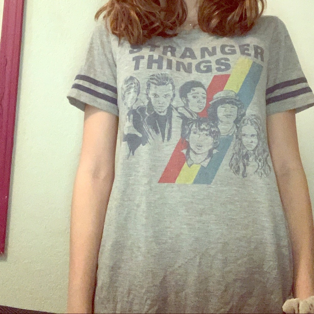 Stranger things graphic tee OFFICIAL MERCHANDISE